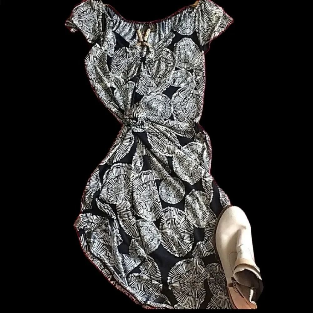 Vintage Sere Nade Black & Tan Floral Stretch Dress Size M